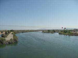 Crossing the Colorado River by bicycle